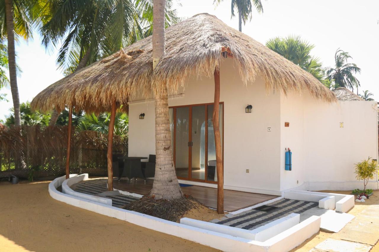 The Blue Lagoon Resort كالبيتيا المظهر الخارجي الصورة