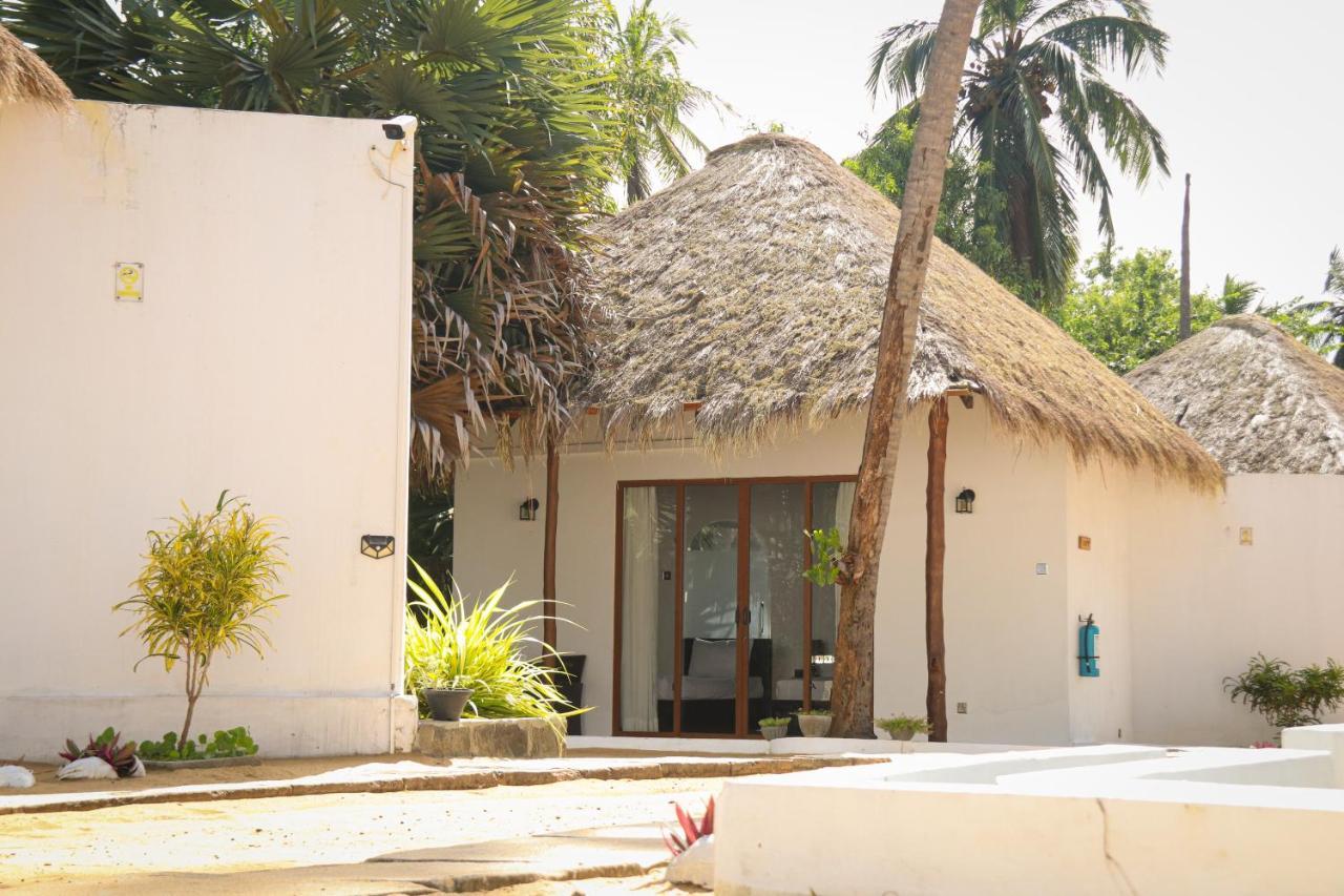 The Blue Lagoon Resort كالبيتيا المظهر الخارجي الصورة