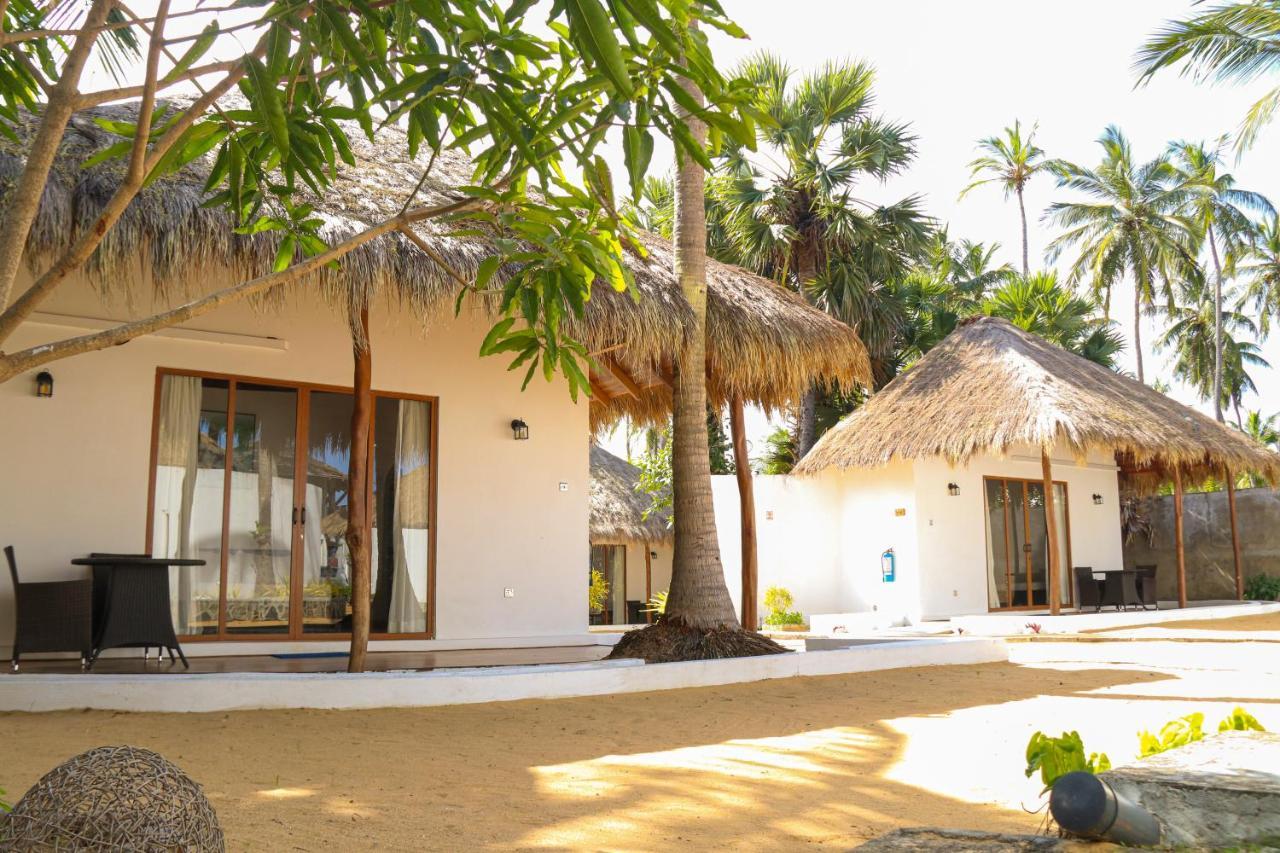 The Blue Lagoon Resort كالبيتيا المظهر الخارجي الصورة